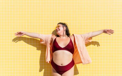 How to Choose a Swimsuit That Hides Your Tummy and Boosts Confidence